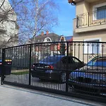 Paskal-lux With Free Parking And Ac * Budapest