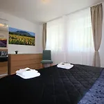 Apartment Paskal-lux With Free Parking And Ac