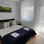 Apartment Paskal-lux With Free Parking And Ac *