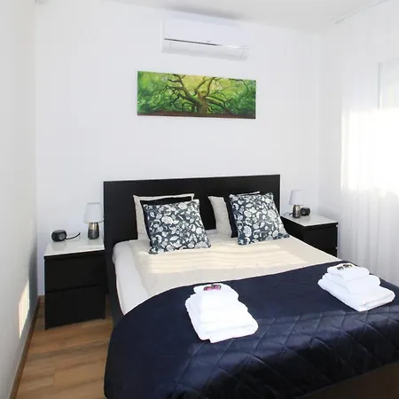 Paskal-lux With Free Parking And Ac Apartament *