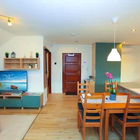 Apartament Paskal-lux With Free Parking And Ac