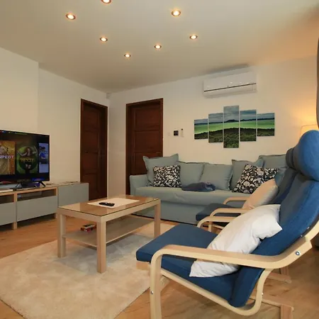 Paskal-lux With Free Parking And Ac 부다페스트